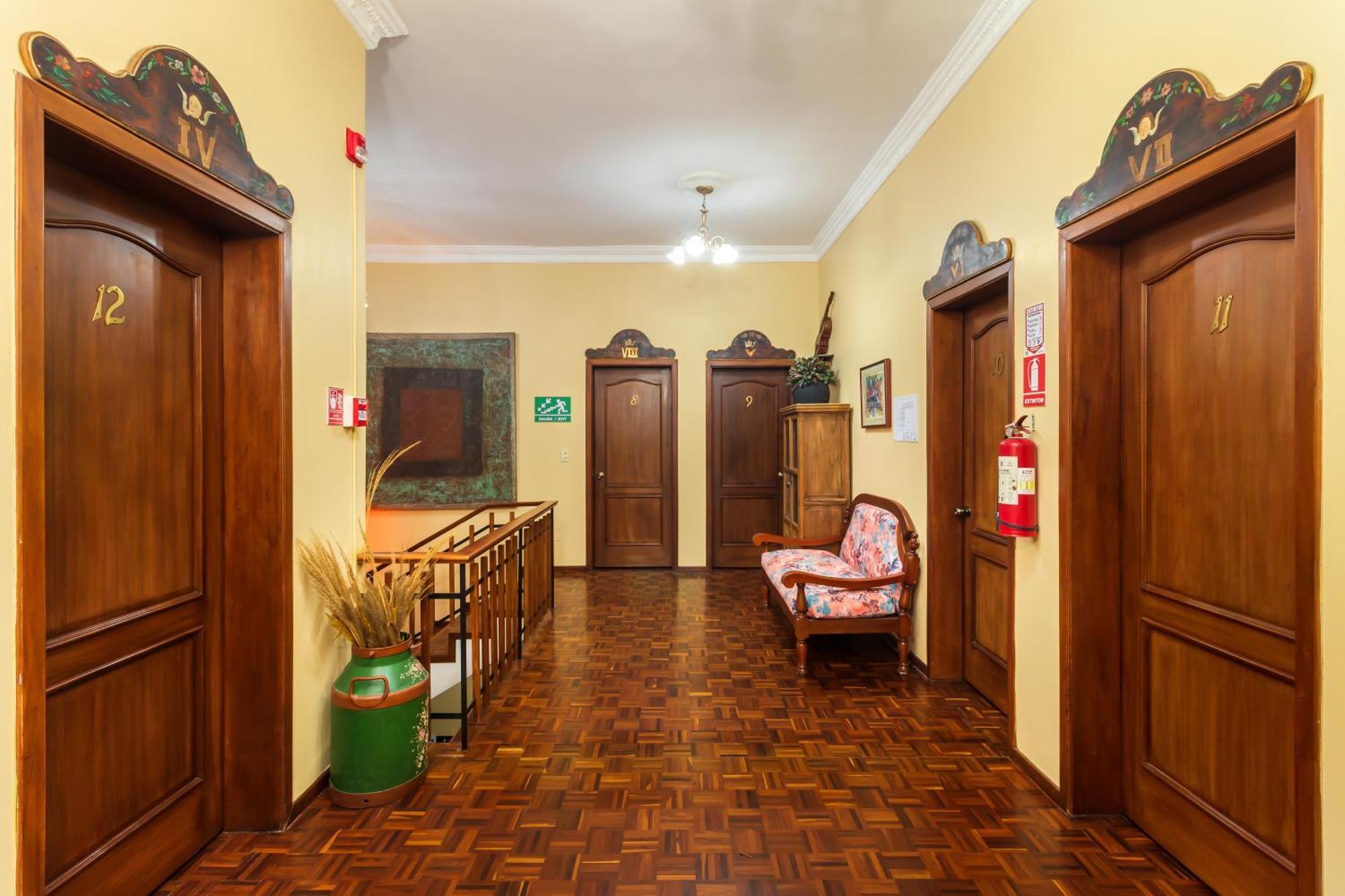 Hotel La Cartuja กีโต ภายนอก รูปภาพ