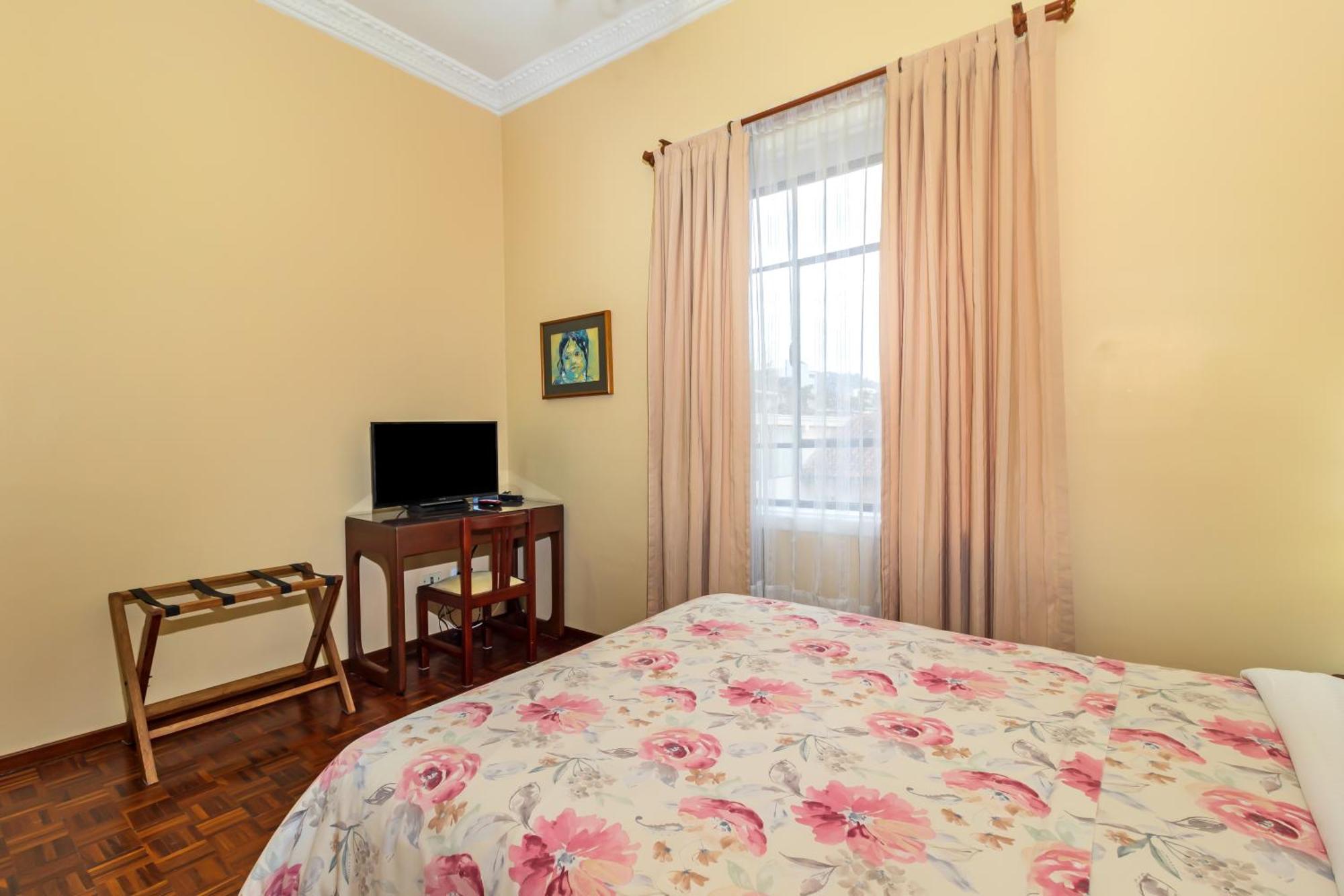 Hotel La Cartuja กีโต ภายนอก รูปภาพ