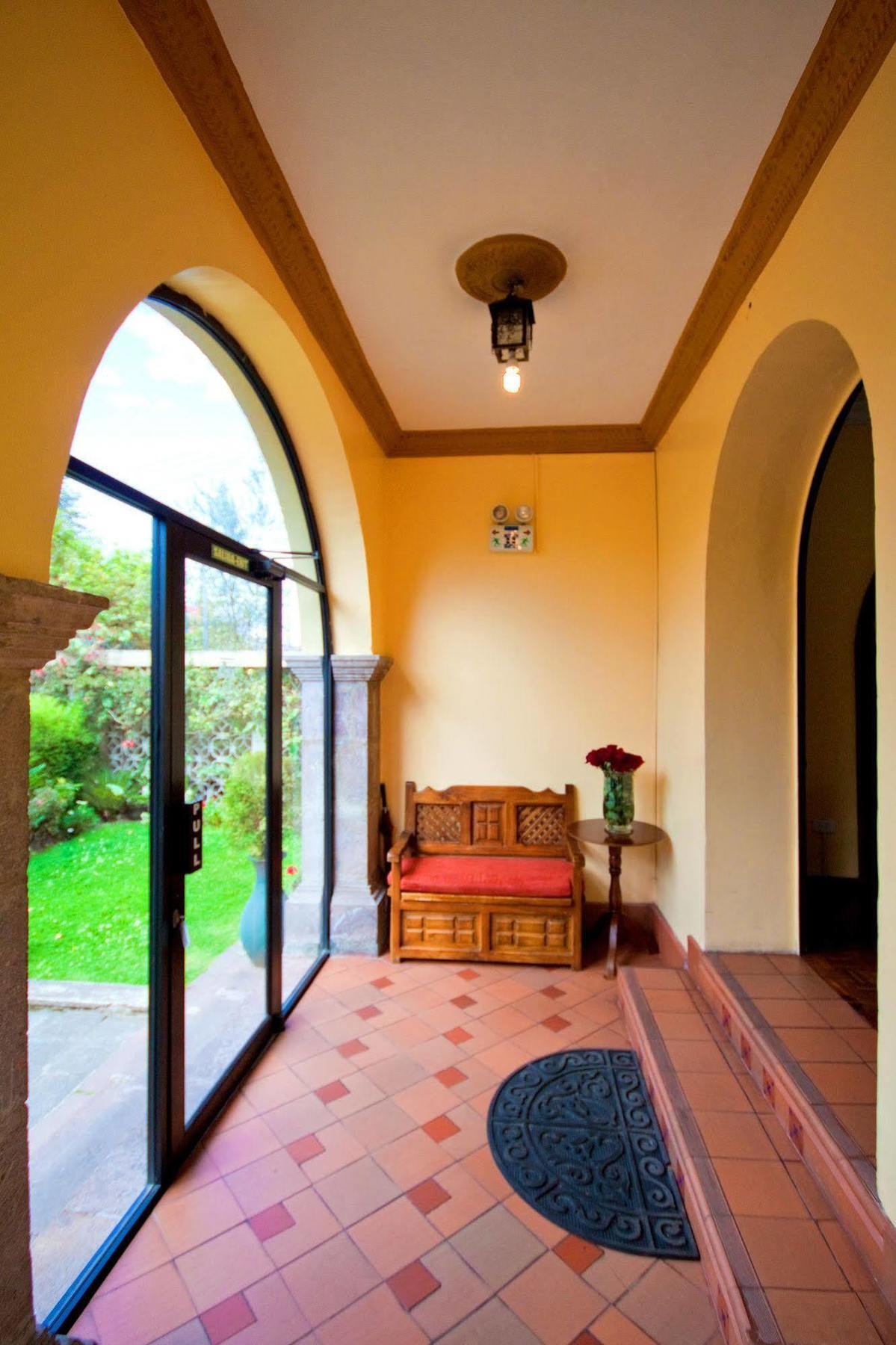 Hotel La Cartuja กีโต ภายนอก รูปภาพ