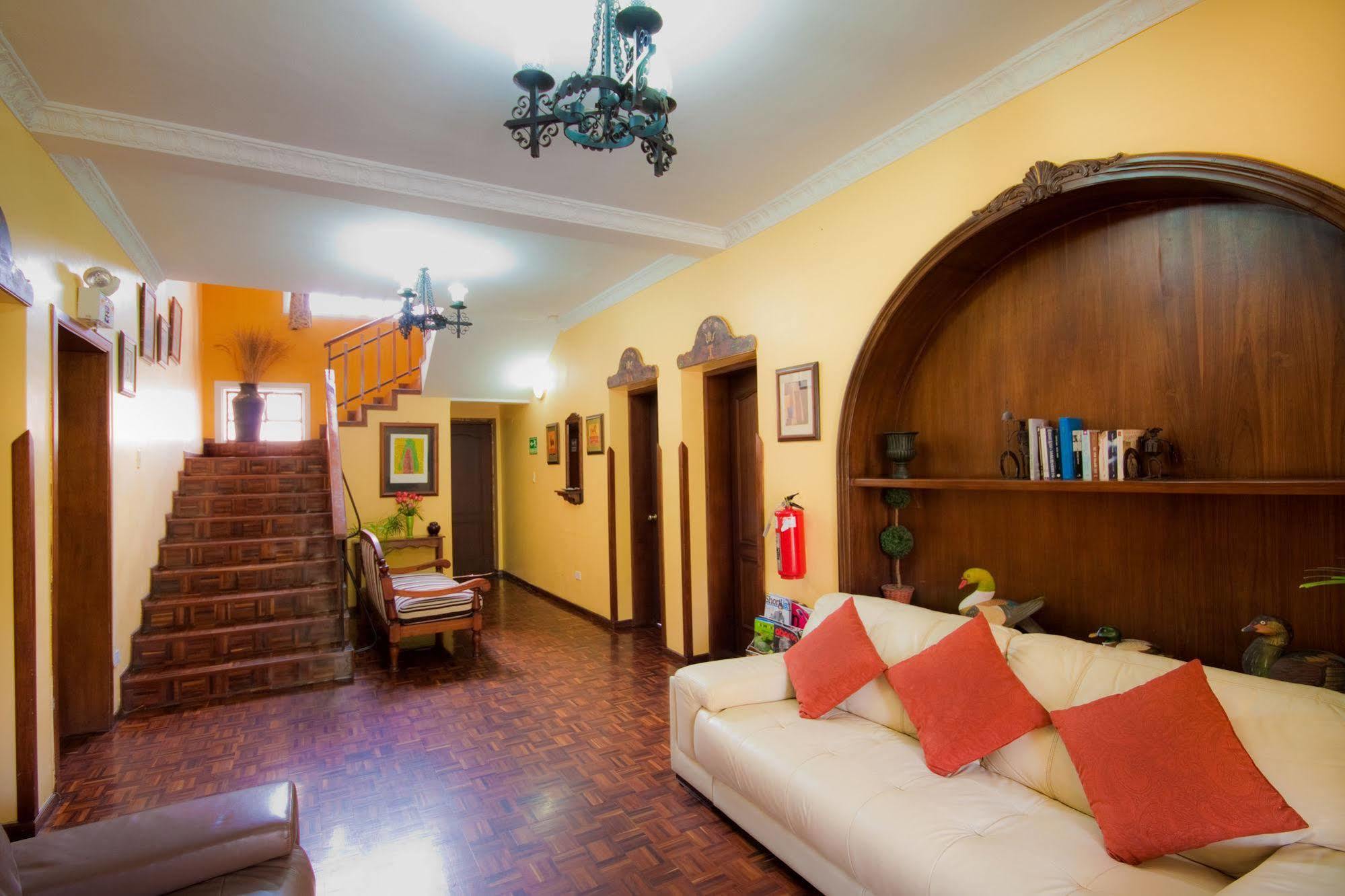 Hotel La Cartuja กีโต ภายนอก รูปภาพ